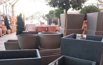 Resine flowerpots and planters